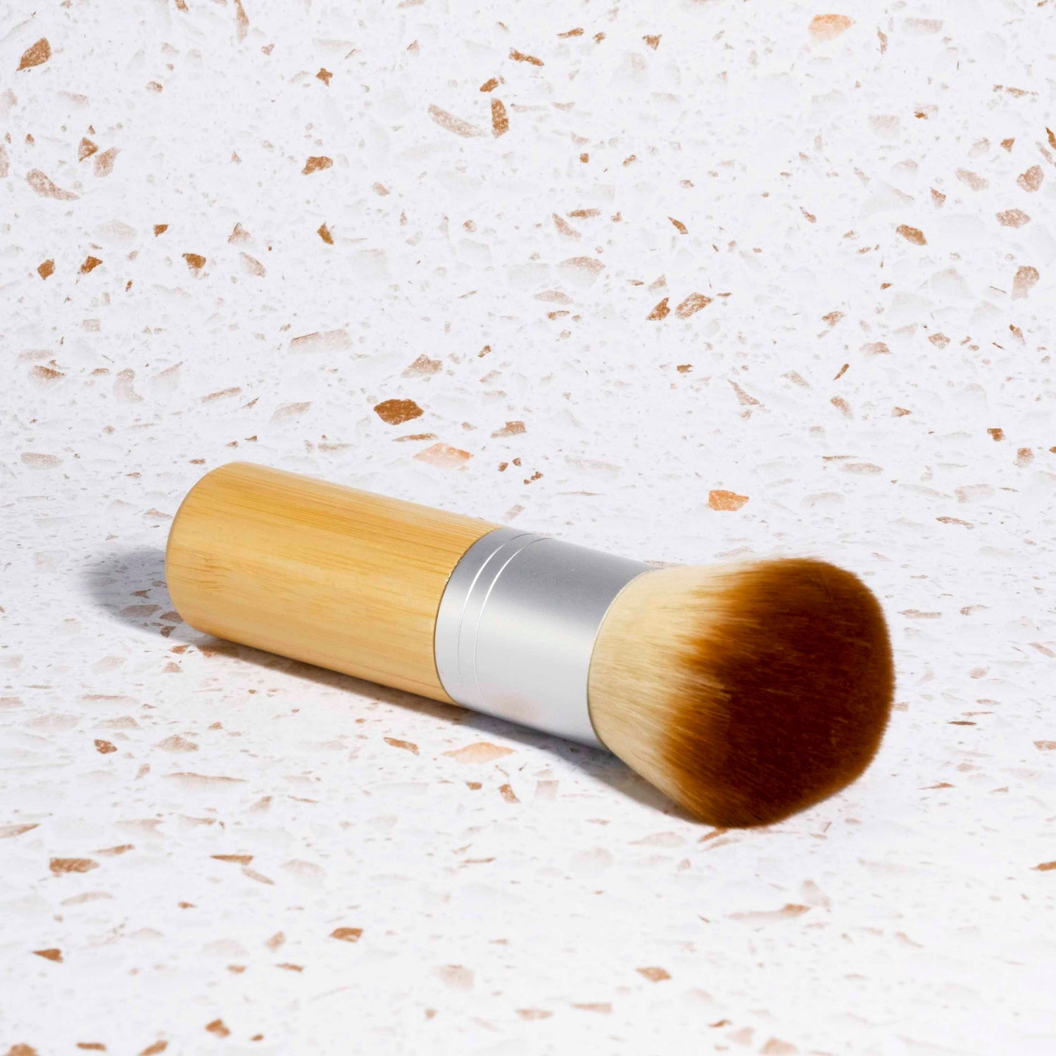 vegan makeup kabuki brush